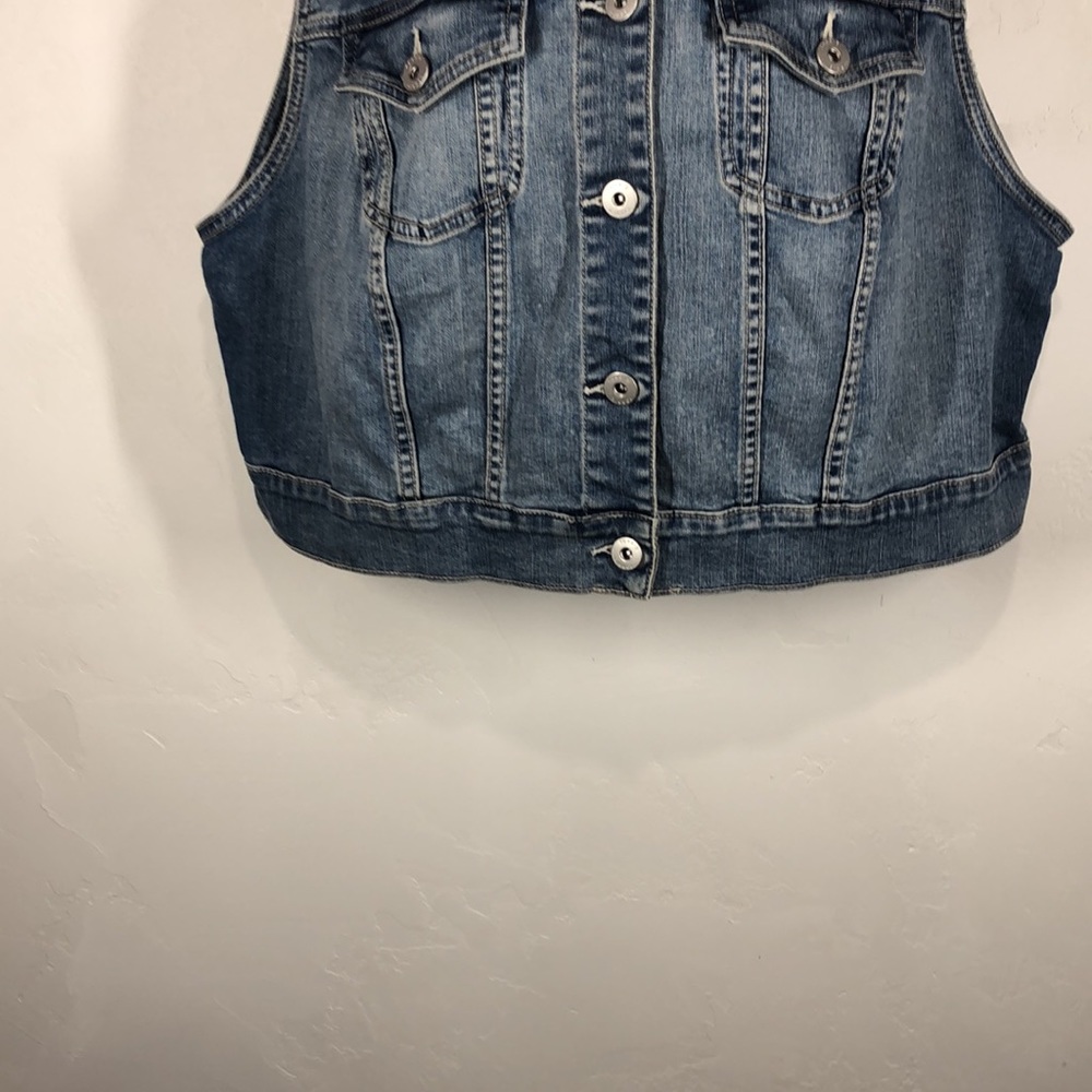 Torrid denim vest size 2X - Picture 3 of 8